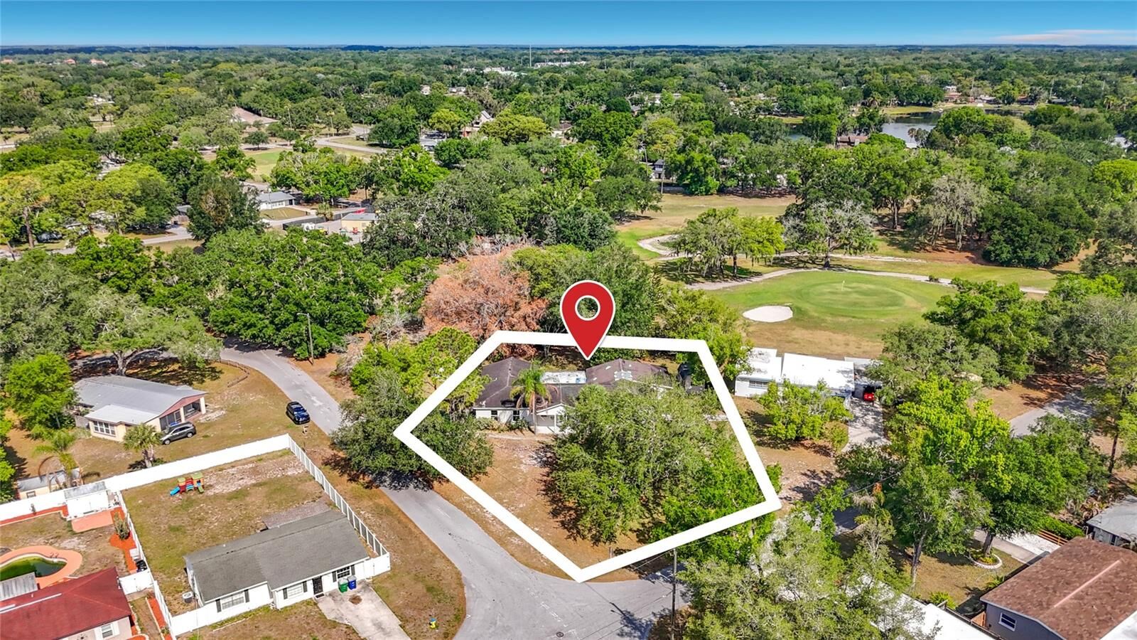 Property Photo: 1003 W Outbound Place FL 33612