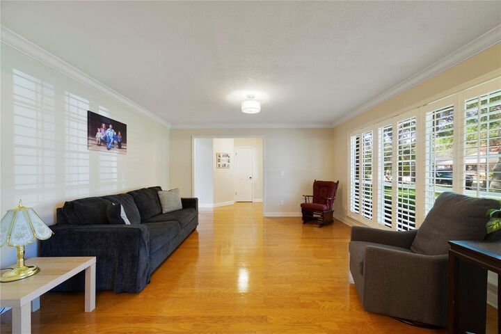 Property Photo: 749 Willow Run Lane FL 32708