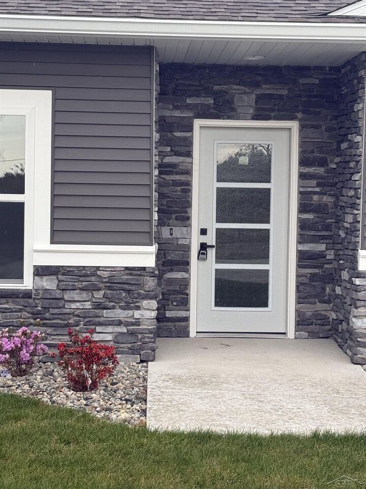Property Photo:  7615 Cole Lane  MI 48642 