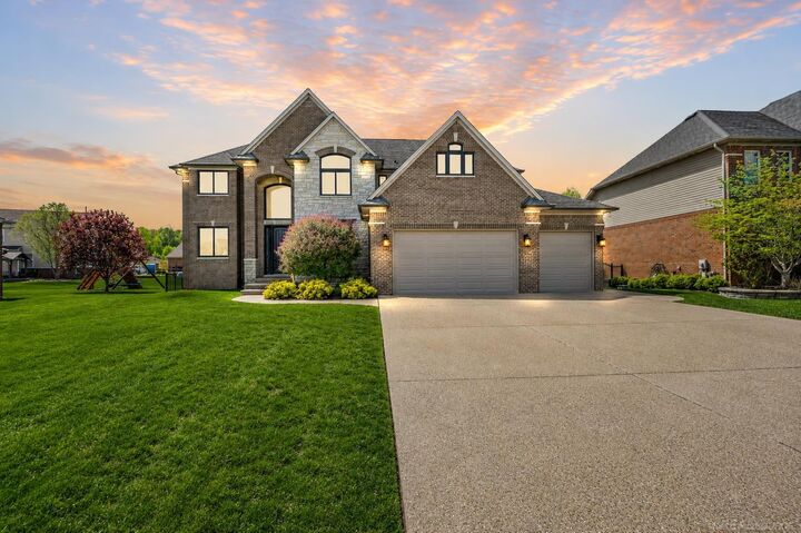 Property Photo:  21936 Bellewood Drive  MI 48044 