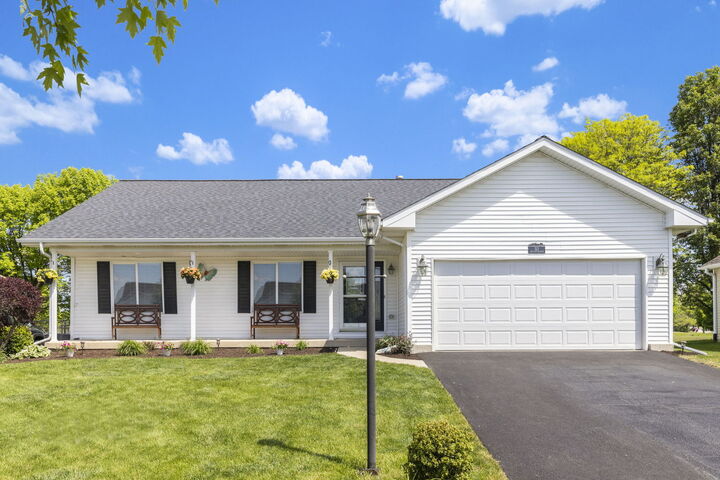 Property Photo:  513 Pheasant Chase Drive  IL 60490 