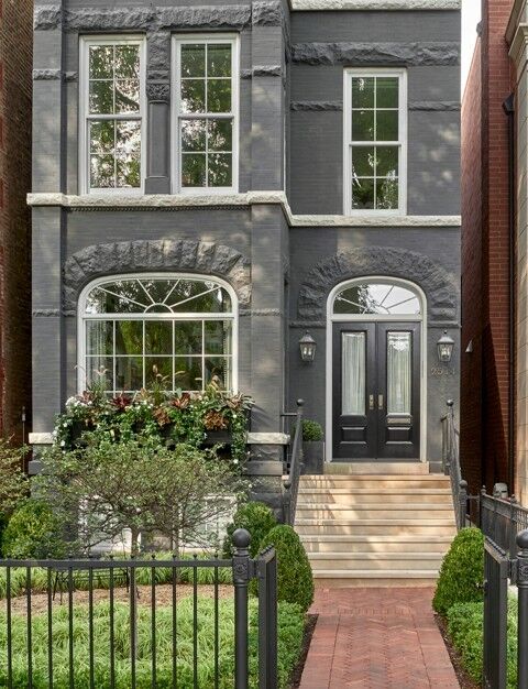 Property Photo:  2514 N Burling Street  IL 60614 