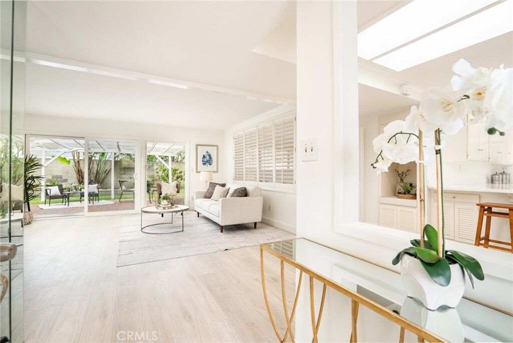 Property Photo: 16381 Lakemont CA 92647