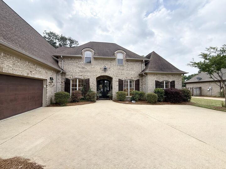 Property Photo:  114 Parkside Cv.  MS 38866 