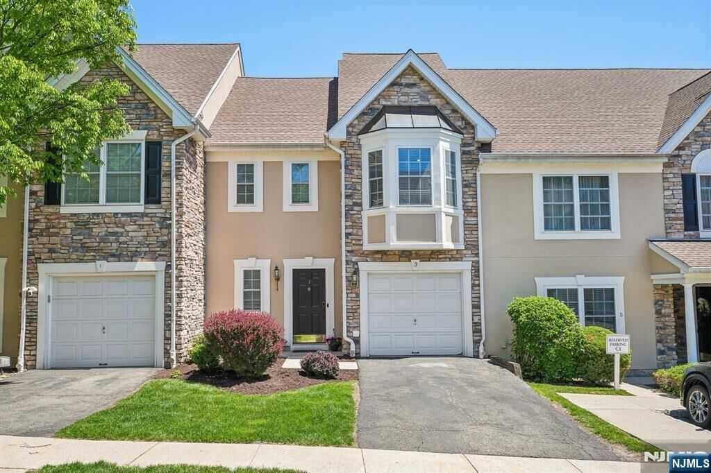 Property Photo:  3 Peach Tree Lane  NJ 07508 