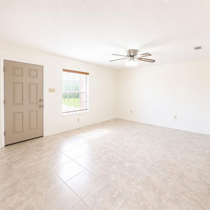 Property Photo:  205 Omega Street A  LA 70037 