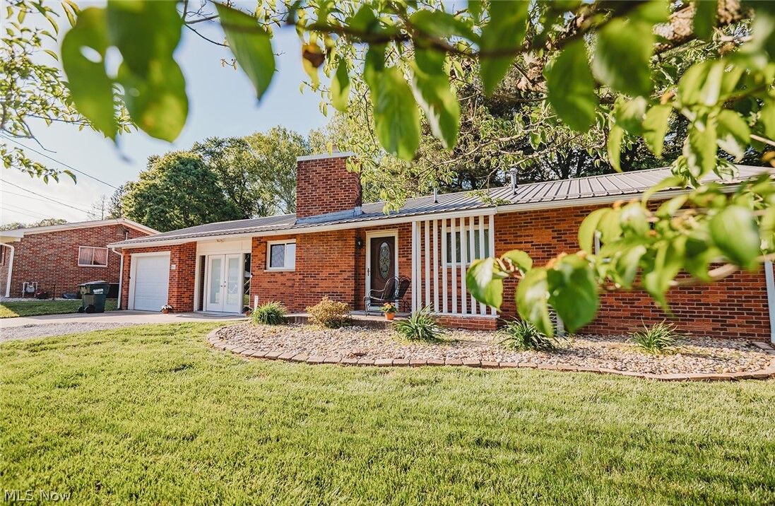 Property Photo:  301 Bohl Drive  OH 45750 