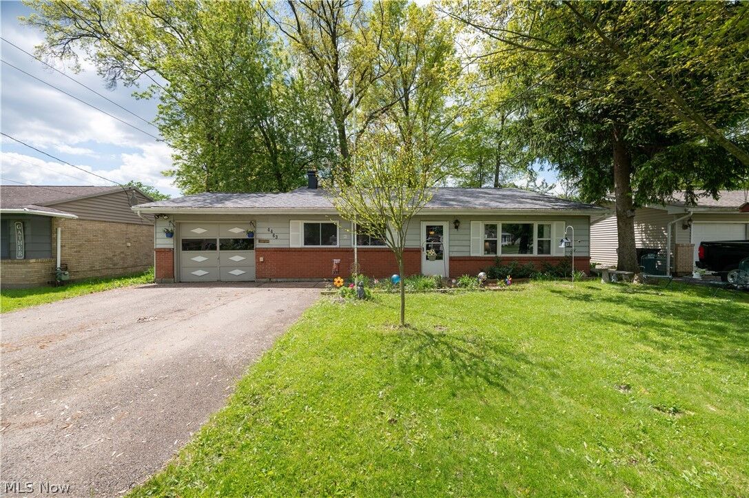 Property Photo:  4463 Nantucket Drive  OH 44515 