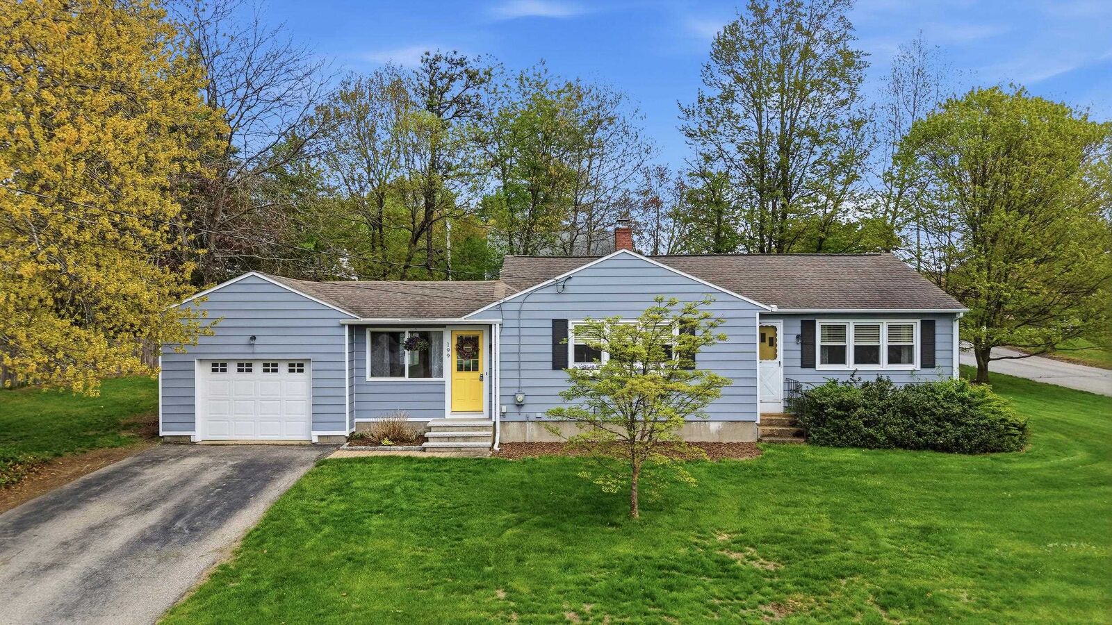 Property Photo:  199 Coral Avenue  NH 03104 