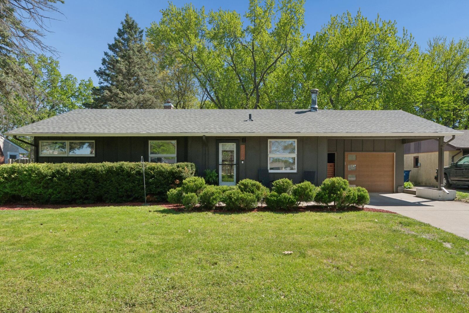 Property Photo:  2476 Gisella Boulevard  MN 55110 