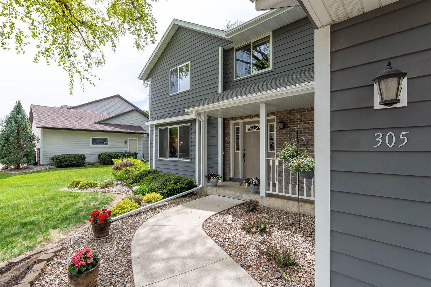 Property Photo:  305 Chancery Lane  MN 56001 