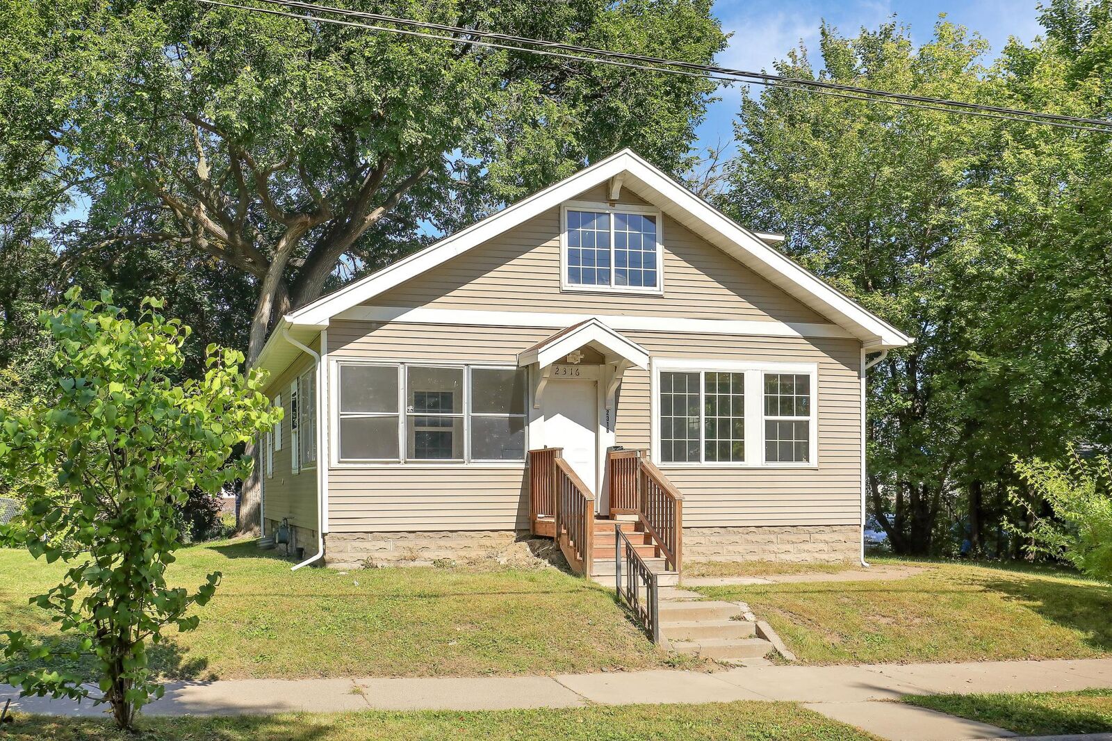 Property Photo:  2316 24th Avenue N  MN 55411 