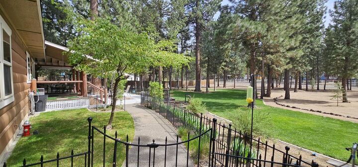 Property Photo:  17659 Rosland Road  OR 97739 