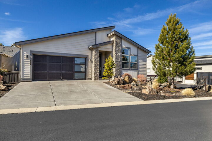 Property Photo:  2565 NW Rippling River Court  OR 97703 
