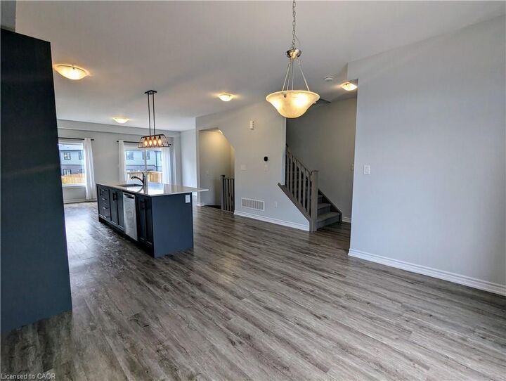 Property Photo:  54 Cadwell Lane  ON L9C 0E8 