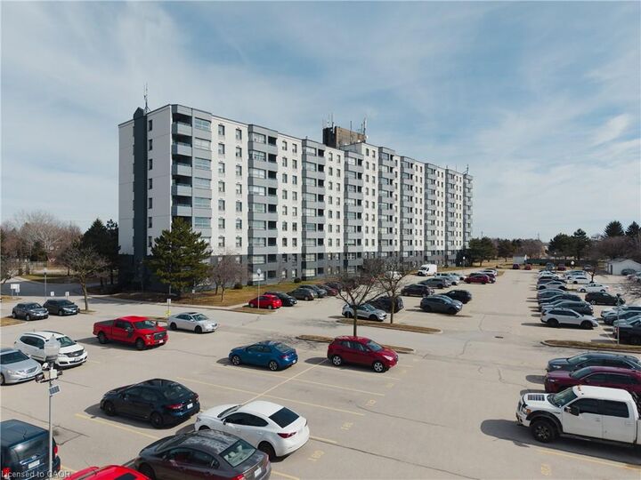 Property Photo:  200 Jamieson Parkway 1004  ON N3C 4B5 