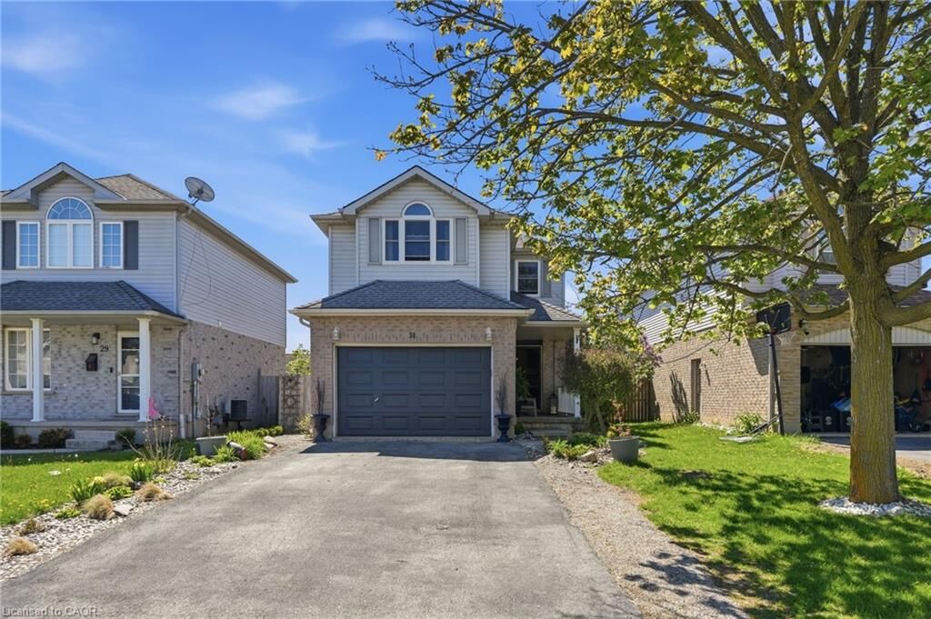 Property Photo:  31 Tulip Drive  ON N4G 5S5 