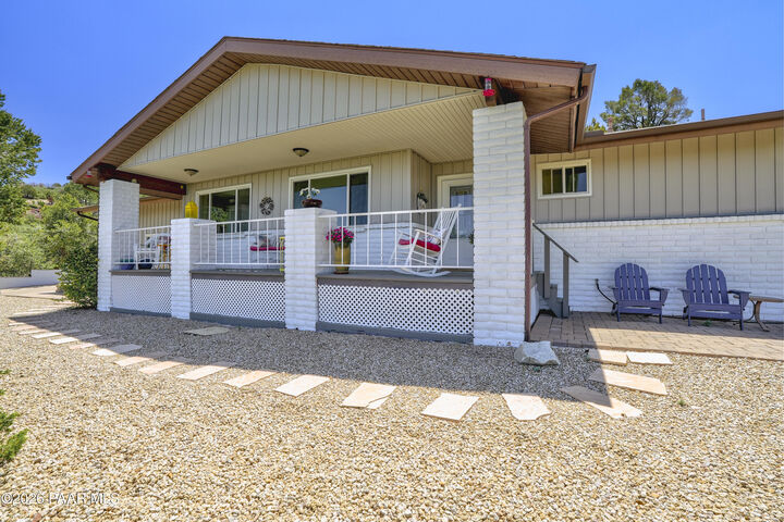 Property Photo:  820 Devereaux Drive  AZ 86303 
