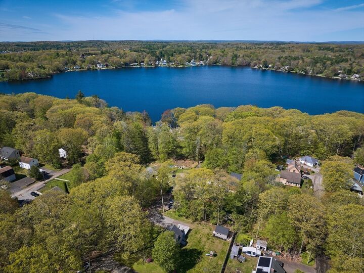 Property Photo:  6 Maple Lane  MA 01524 