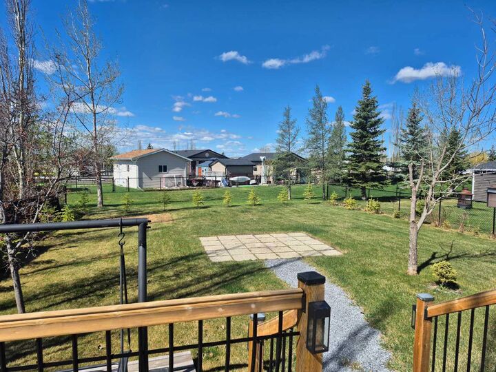Property Photo: 10046 Township Road 422 50A AB T4J 1V9