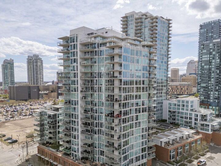 Property Photo: 519 Riverfront Avenue SE 206 AB T2G 5C3