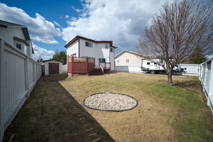 Property Photo:  265 Boisvert Place  AB T9K 1T2 