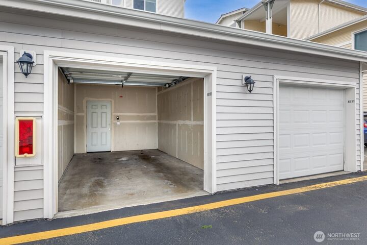 Property Photo:  14915  38th Drive SE Hh1028  WA 98012 