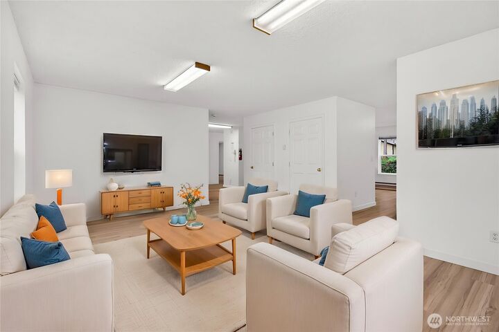 Property Photo:  20805  133rd Avenue E  WA 98338 