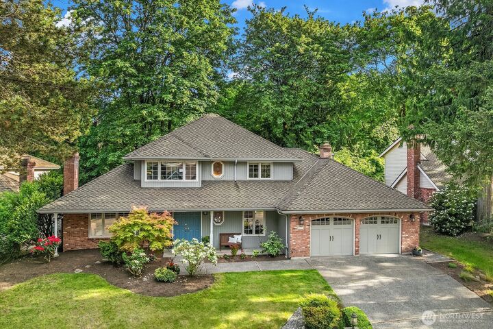 Property Photo: 20141 NE 42nd Street WA 98074