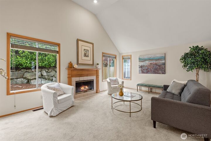 Property Photo: 25542 SE 41st Court WA 98029