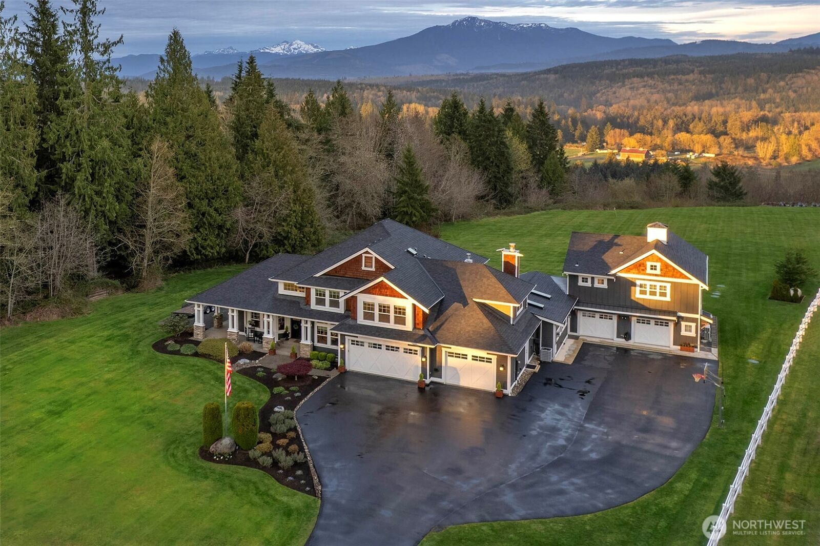 Property Photo: 2011 183rd Avenue SE WA 98290