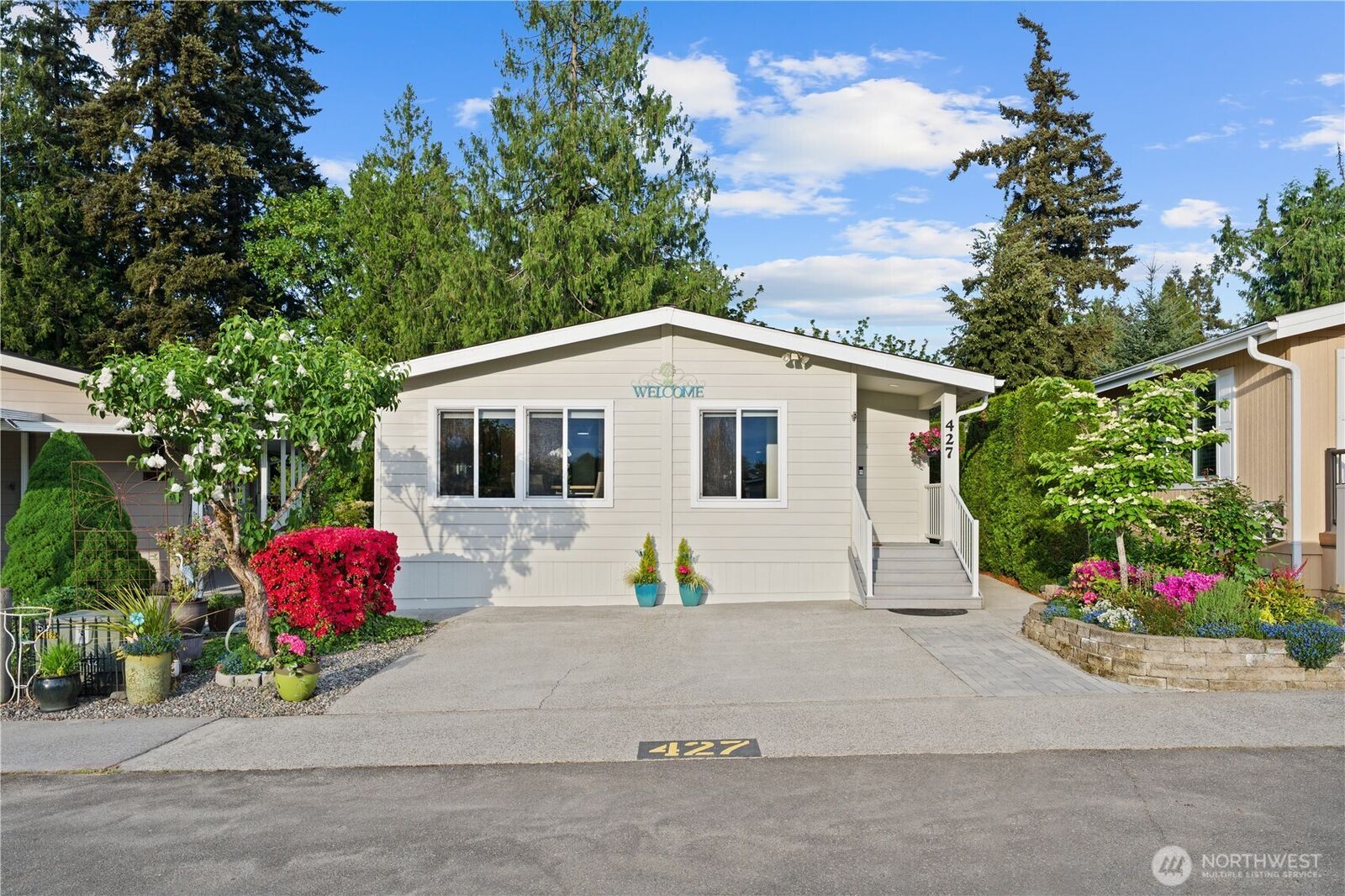 Property Photo:  23825  15th Avenue SE #427  WA 98021 
