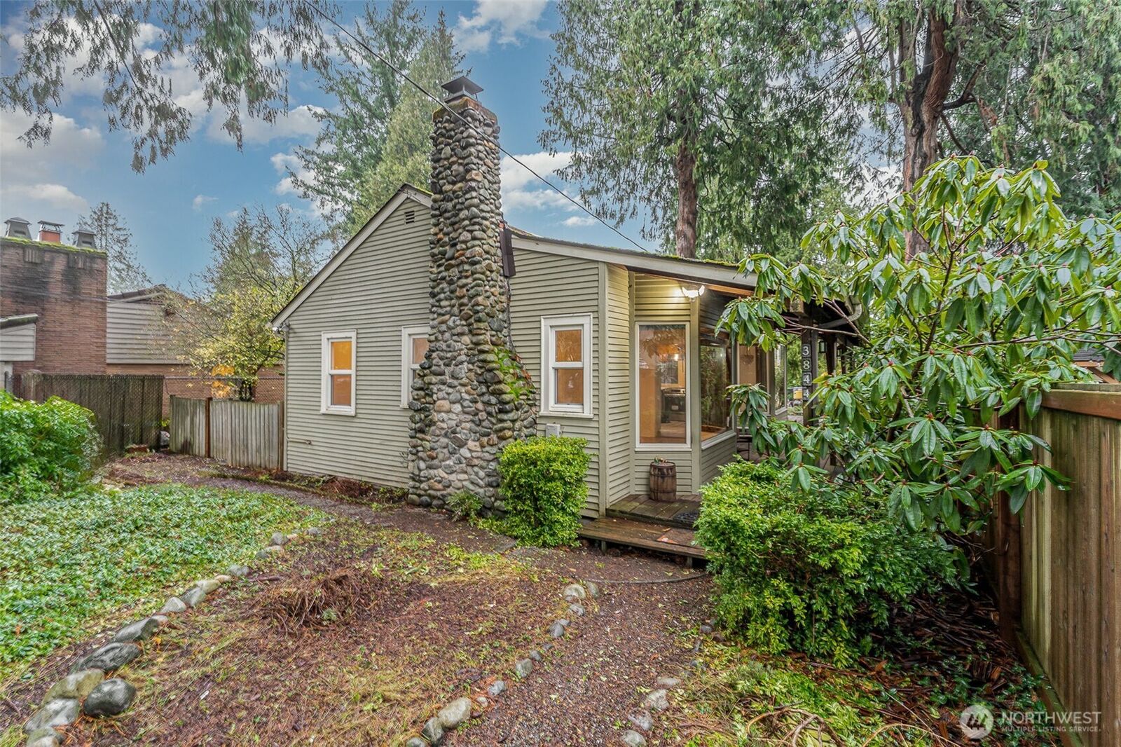Property Photo: 3844 NE 87th Street WA 98115