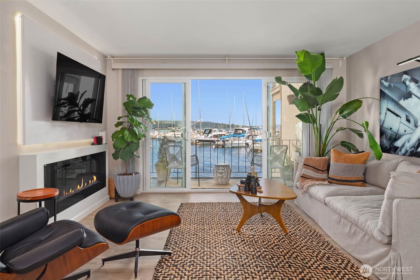 Property Photo: 65 Kirkland Avenue 101 WA 98033