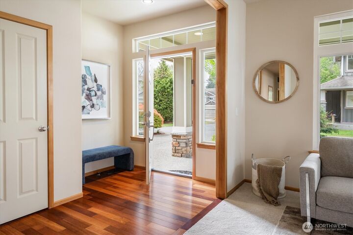 Property Photo:  6008 NE 1st Circle  WA 98059 