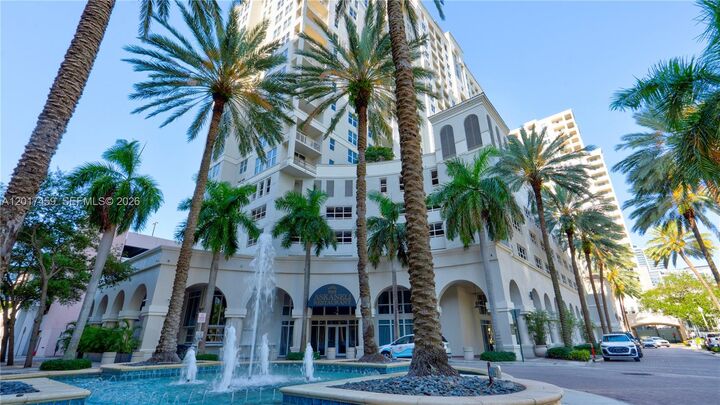 Property Photo:  511 SE 5th Ave 823  FL 33301 