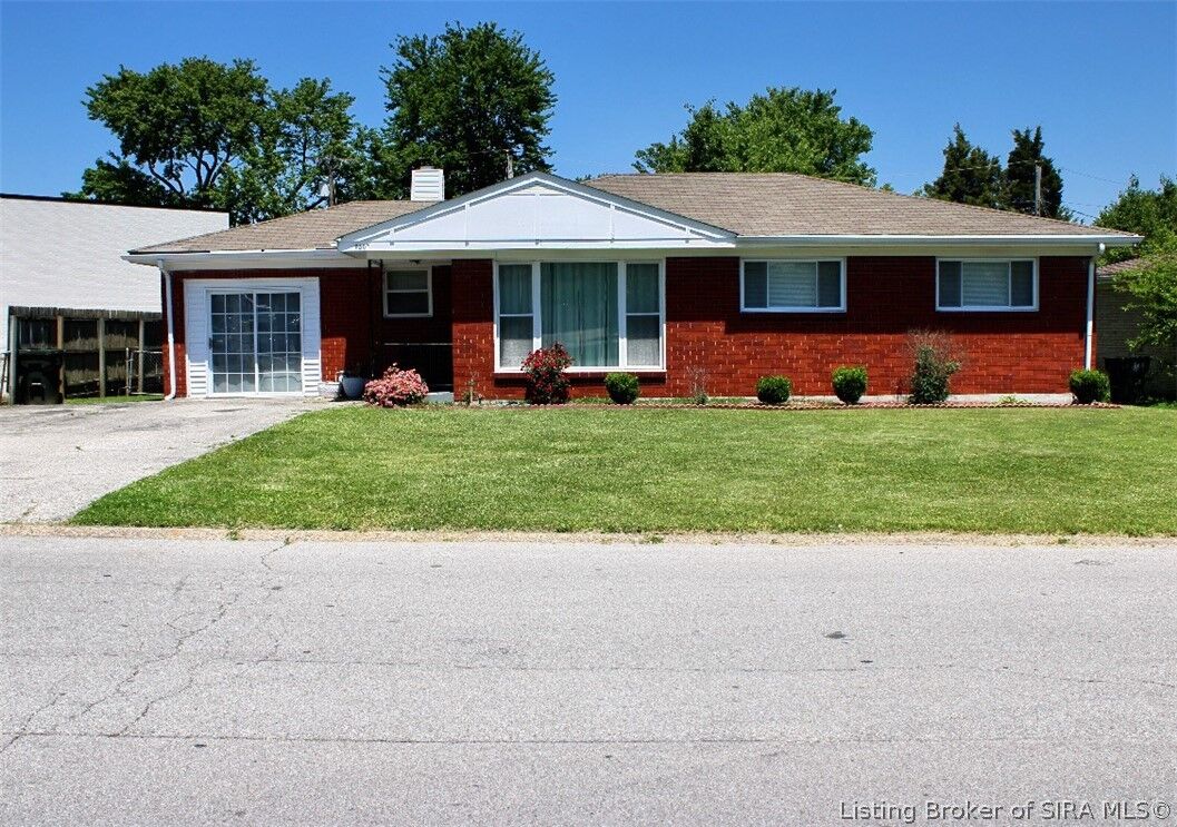 Property Photo:  2307 Coyle Drive  IN 47150 