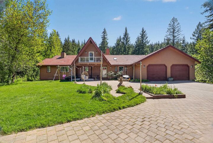 Property Photo:  19202 E Elliot Rd  WA 99021 