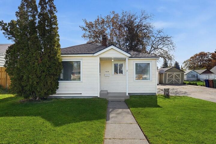 Property Photo:  6116 N Lincoln St  WA 99205 