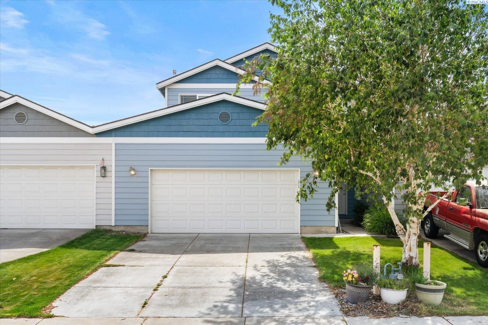 Property Photo:  2553 Jason Loop  WA 99352 