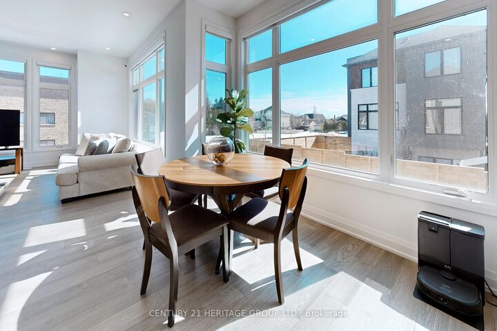 Property Photo:  251 Oxford Street  ON L4C 7V7 