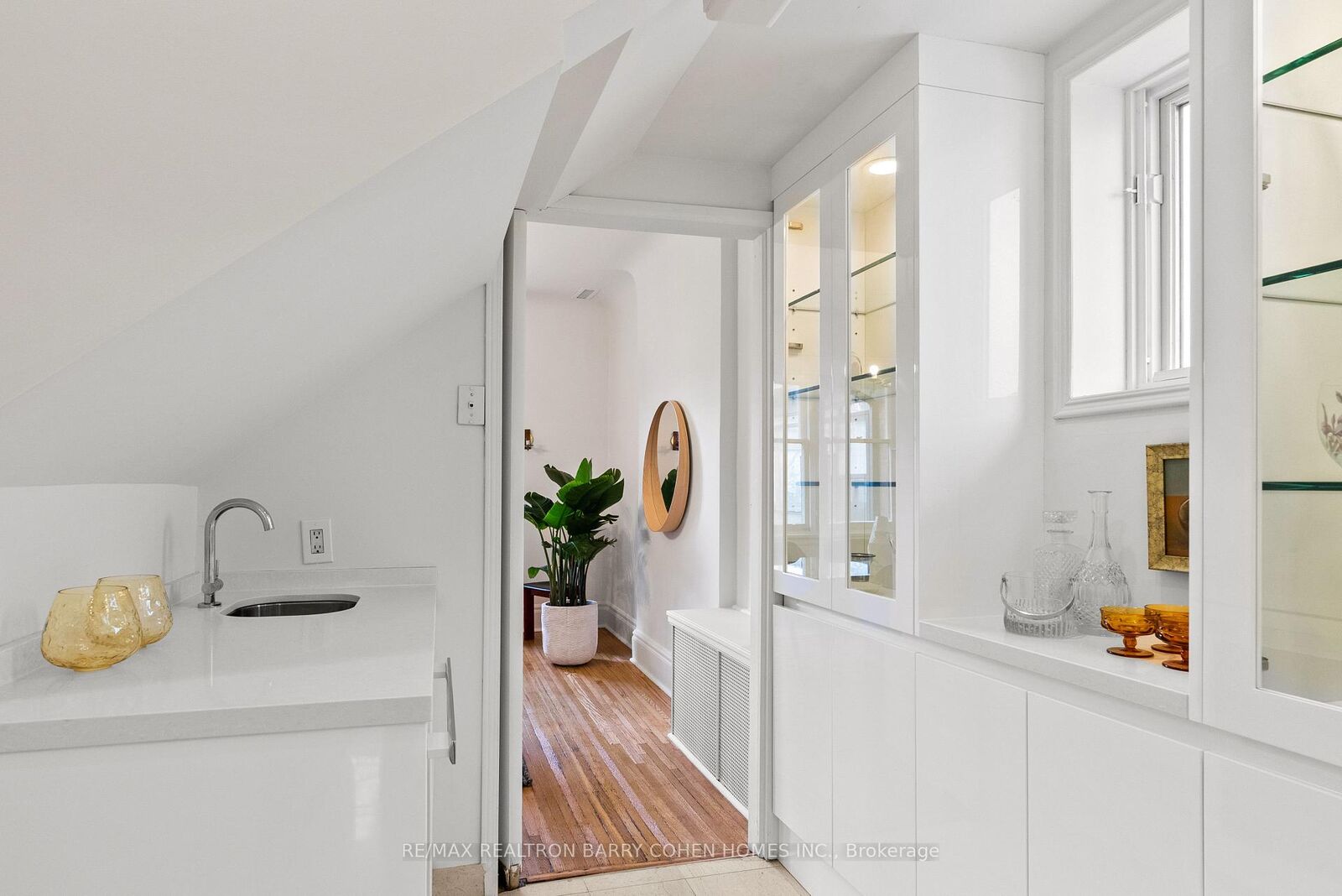 Property Photo:  147 &Amp 149 Farnham Avenue  ON M4V 1H7 