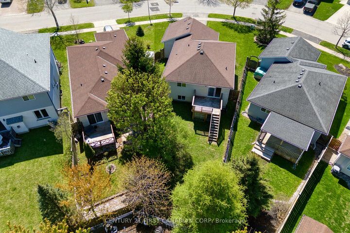 Property Photo: 1761 Devos Drive ON N5X 4H9