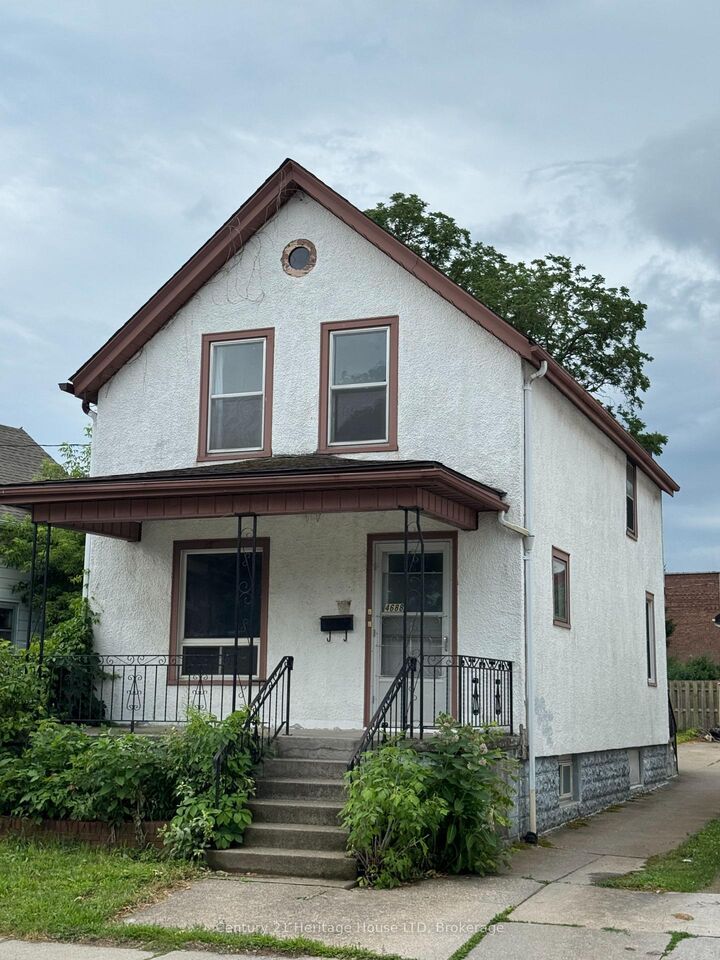 4688 Ryerson Crescent — photo 1