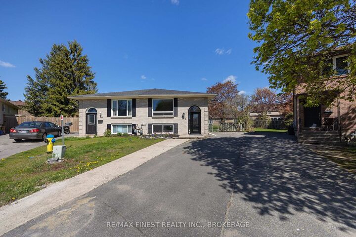 Property Photo: 882 Beaconhill Court ON K7P 2A9