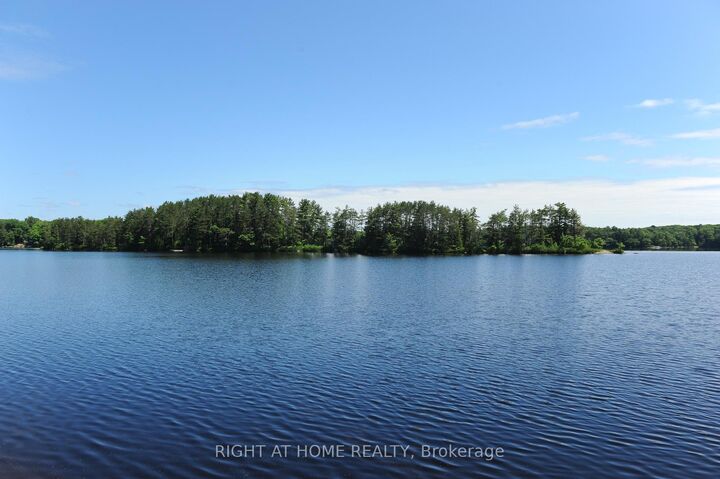 22 Hawkins Point — photo 1