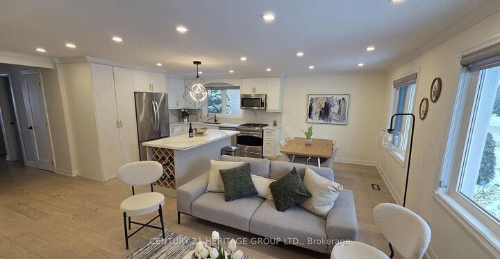 Photo de la propriété: 333 Paliser Crescent S ON L4C 1R9