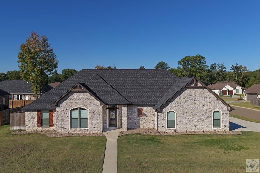 Property Photo: 6803 Kincaid TX 75503