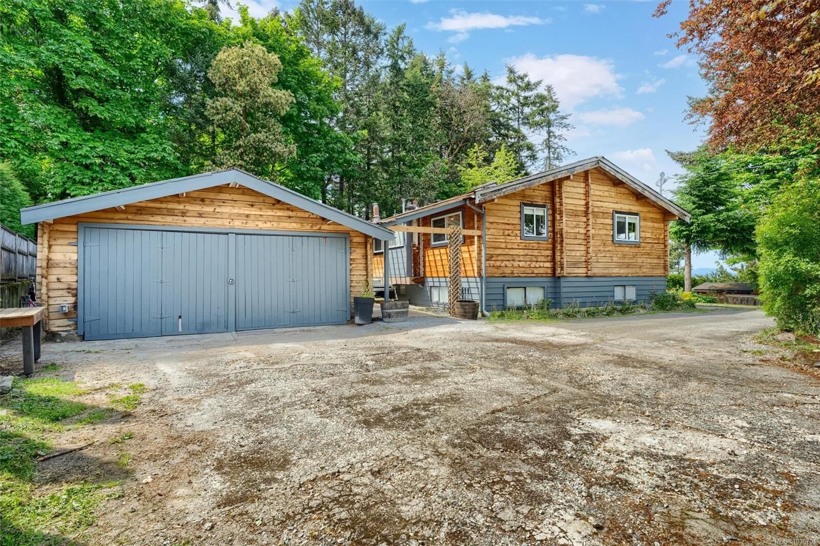 Property Photo:  6898 Woodward Dr  BC V8M 1A9 