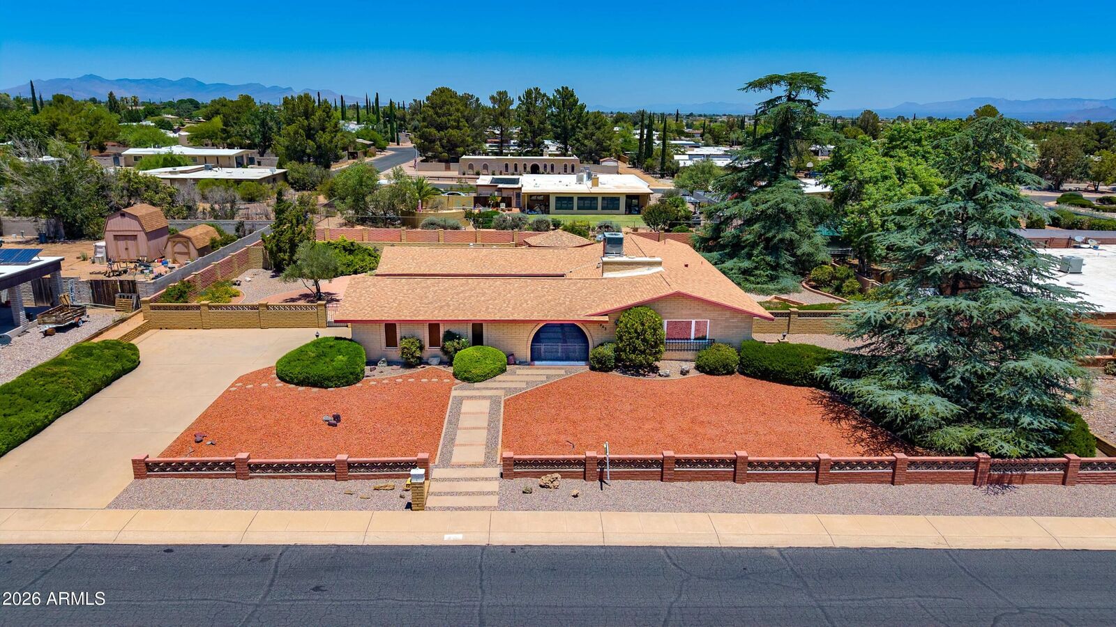 Property Photo:  1003 Canterbury Drive  AZ 85635 